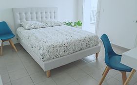 une chambre dans un appartement privé So'Lac